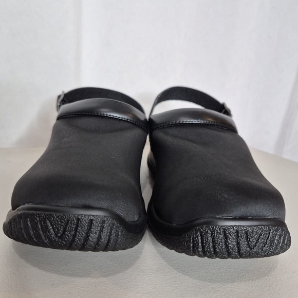 Drew Savannah Black Leather / Black Stretch Convertible Strap Clog - Size 10 WW - Picture 8 of 14
